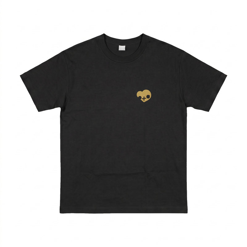 V-Heart T-shirt（2026年10月1日より出荷開始予定）